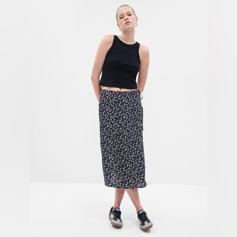 Gap Floral Midi Wrap Skirt Blue and Black